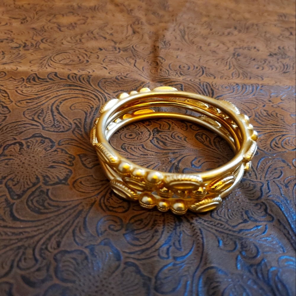 Women Gold Bangle Bracelet  Set